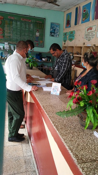 Servicio de Caja Extra en una bodega del municipio Ciego de Avila